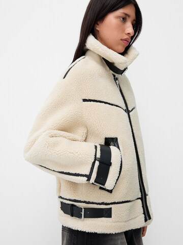 Bershka Jacke in Beige