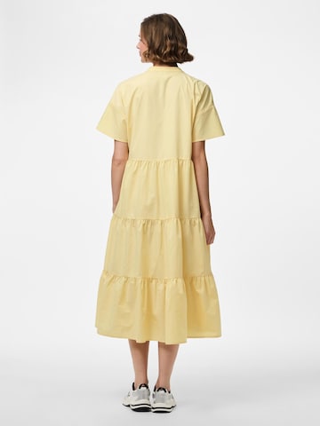 Robe 'PCFarry' PIECES en jaune