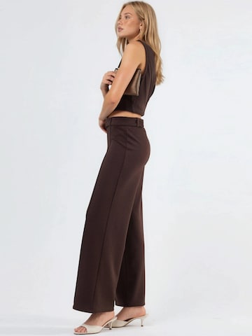 Wide leg Pantaloni di Busem in marrone