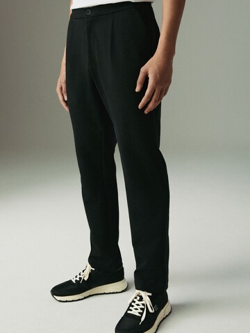 Next - regular Traje para estar en casa en negro