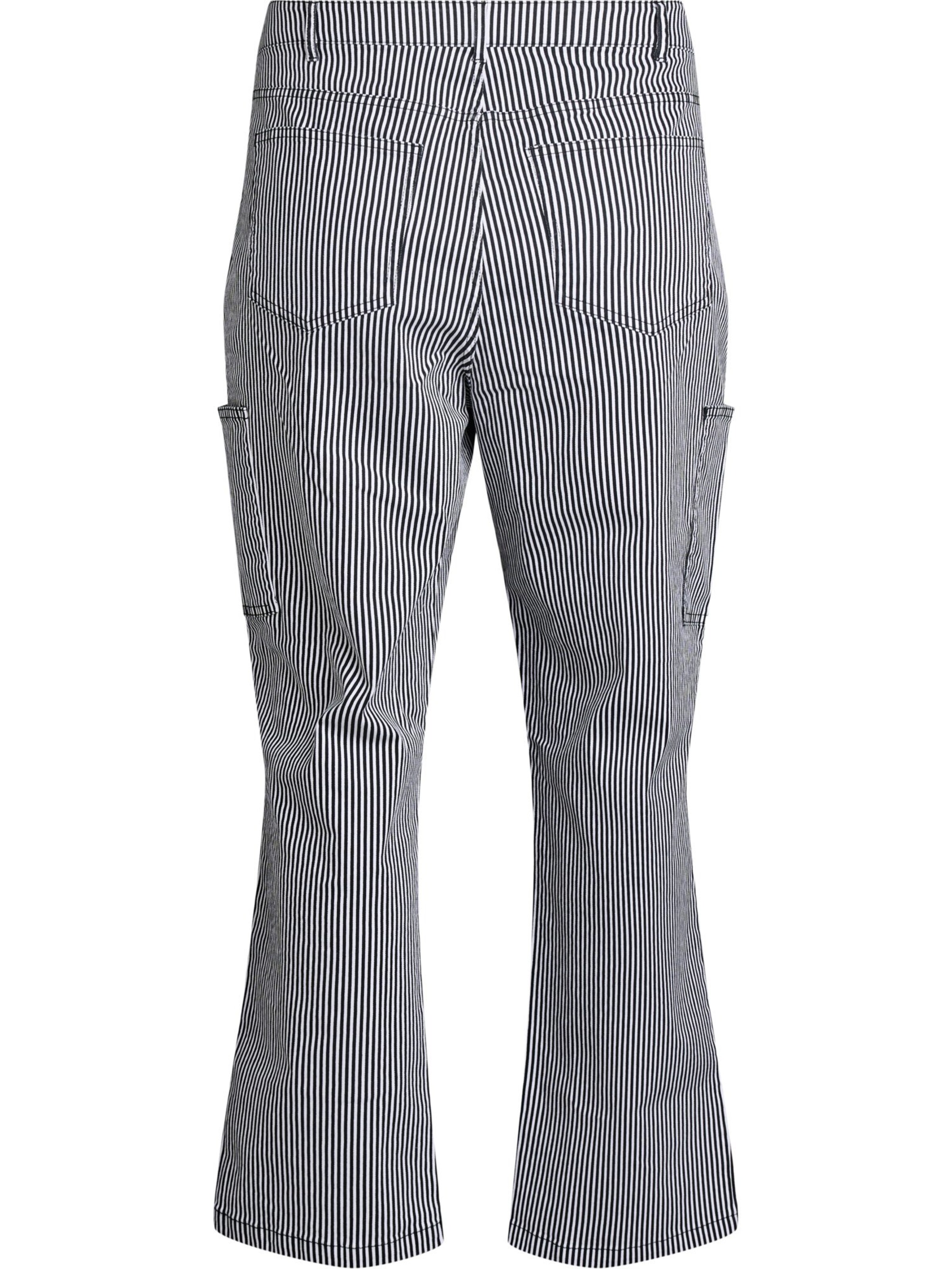 Zizzi Свободный крой Джинсы-карго в Смешанный