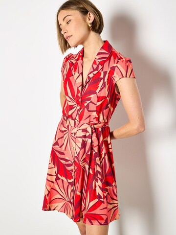 Robe ' ' Apricot en rouge