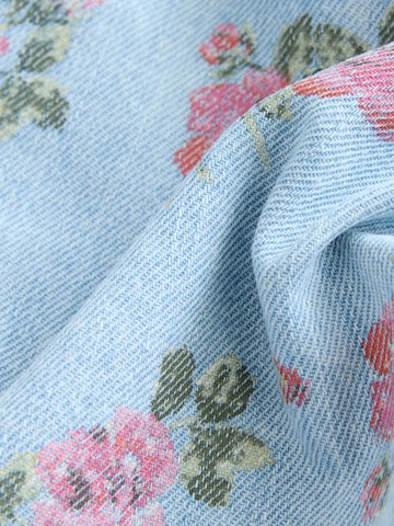Next Set in Blue