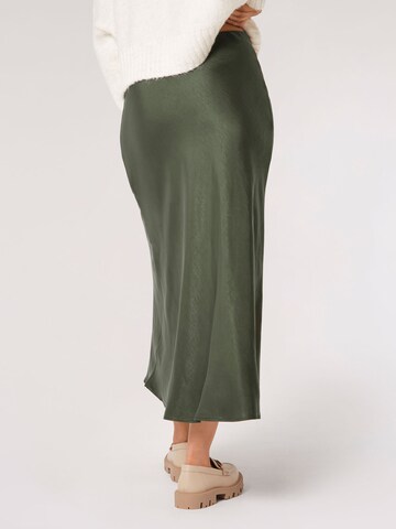 Apricot Skirt in Green