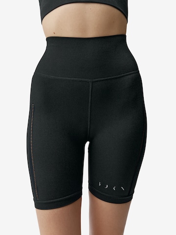 Born Living Yoga Sportbroek 'Sunset' in Zwart: voorkant