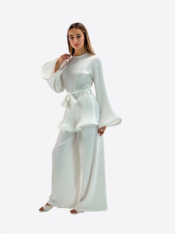 Elara Hausanzug in Weiß