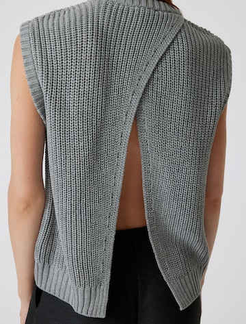 Koton Gebreide bodywarmer in Grijs