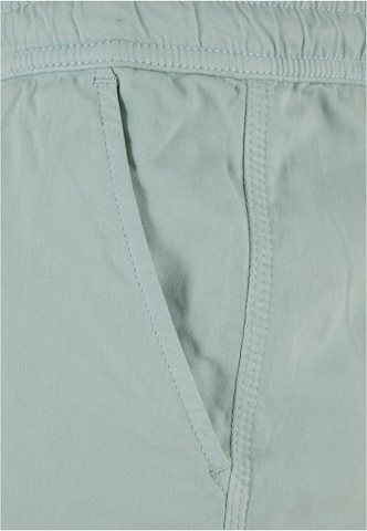 Urban Classics Regular Pants in Green