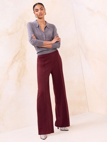 Regular Pantaloni de la Lipsy pe roșu