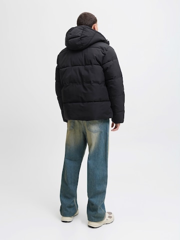 Geacă de iarnă 'JJEOWEN' de la JACK & JONES pe negru