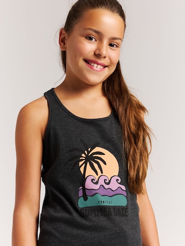 PROTEST Shirt 'PRTSyra JR' in Schwarz