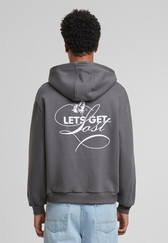 MT Upscale Sweatjacke 'Let‘s Get Lost' in Grau: Vorderseite