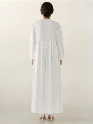 Hiccup Dress in White