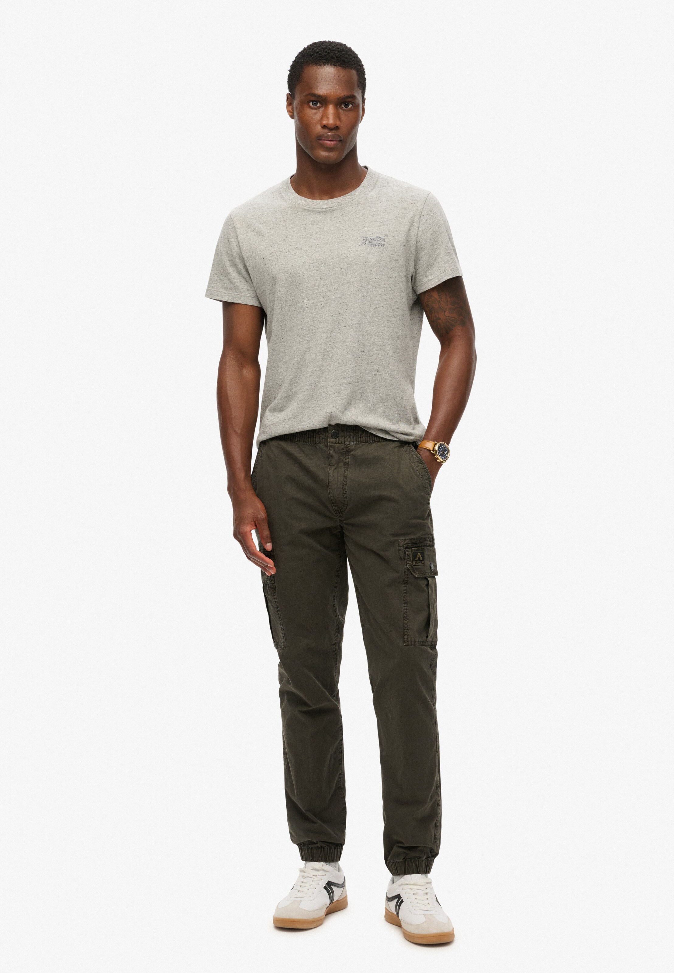 Superdry Tapered Cargobroek in Groen