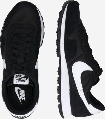 Nike Sportswear Tenisky 'Air Pegagus 83' – černá
