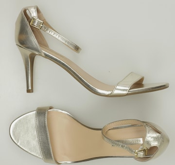 Dorothy Perkins Sandals & High-Heeled Sandals in 43 in Gold: front