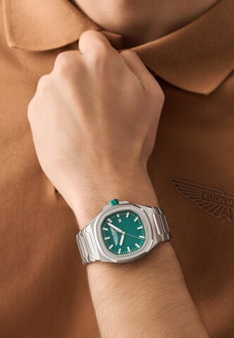 Aston Martin Uhr  ' GPQ ' in Silber: Vorderseite
