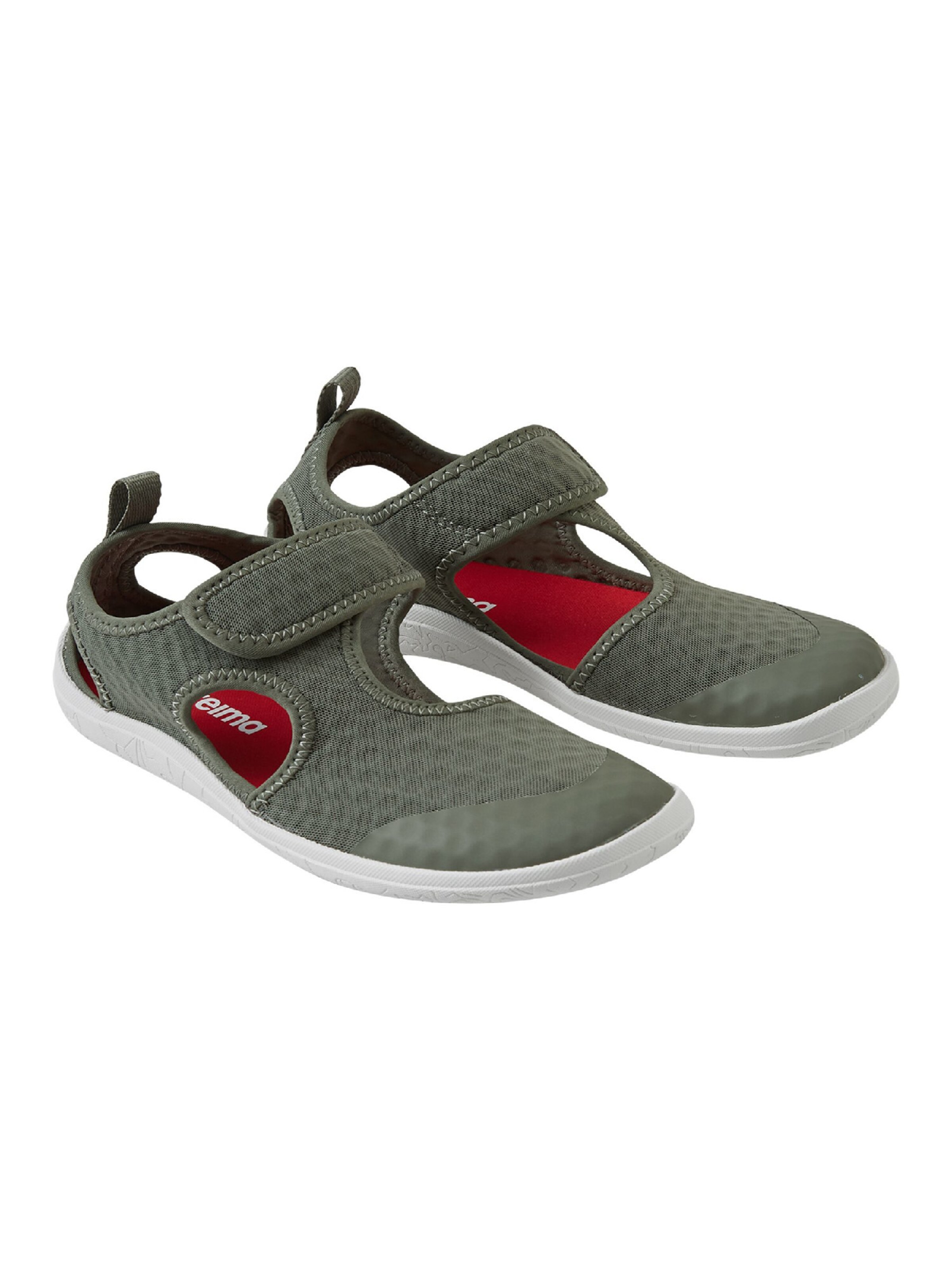 Chaussures ouvertes Reima en vert