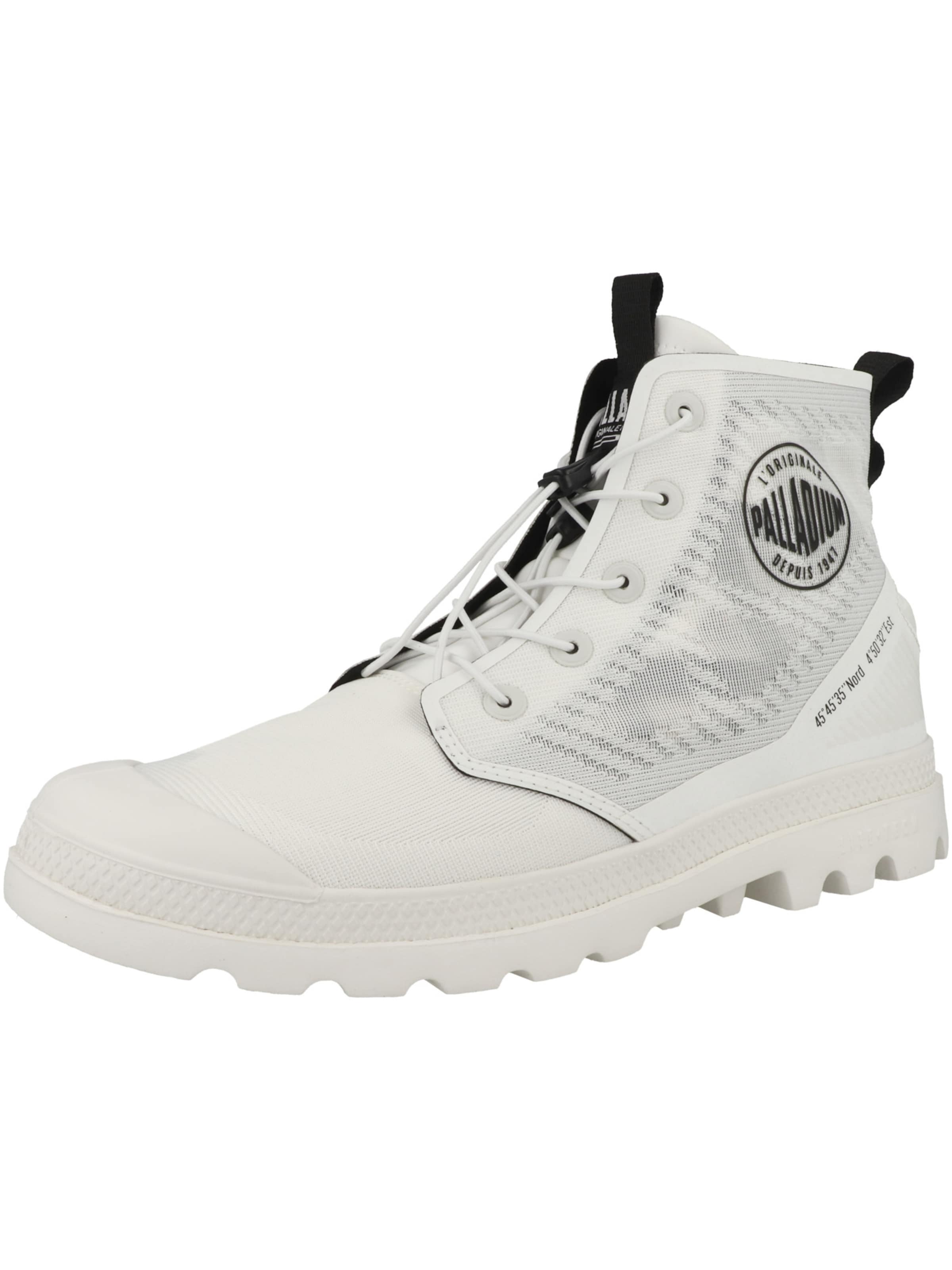 Palladium Lace-up boots 'Pampa Lite Travel Vt' in White: front