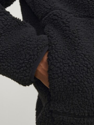 JACK & JONES Winterjacke in Schwarz