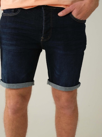 Regular Jean 'KURT' Deeluxe en bleu