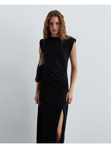 Scalpers Kleid in Schwarz: Vorderseite
