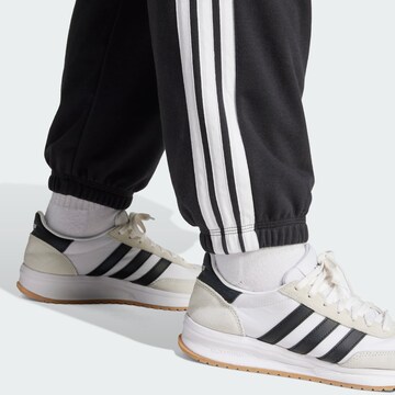 ADIDAS SPORTSWEAR Tapered Sportbroek 'Essentials' in Zwart