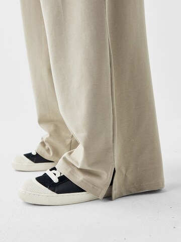 VAMOS CLO Loosefit Hose 'Kyle' in Beige