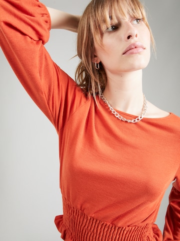 ABOUT YOU Shirt 'Gitta' in Oranje