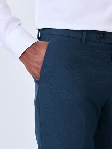 Next Slimfit Παντελόνι με τσάκιση σε μπλε