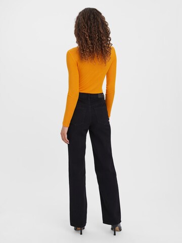 VERO MODA Regular Jeans 'KITHY' in Zwart