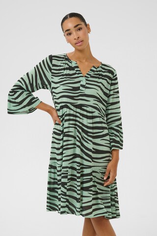 Robe Kaffe en vert : devant