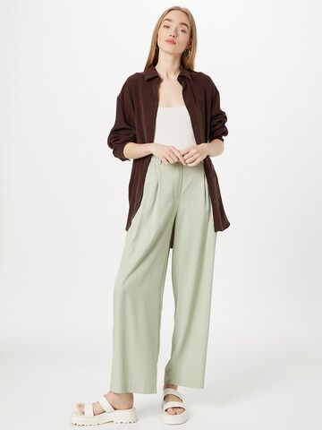 WEEKDAY Loose fit Pleat-Front Pants 'Brady' in Green