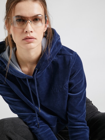 AÉROPOSTALE Sweatshirt i blå