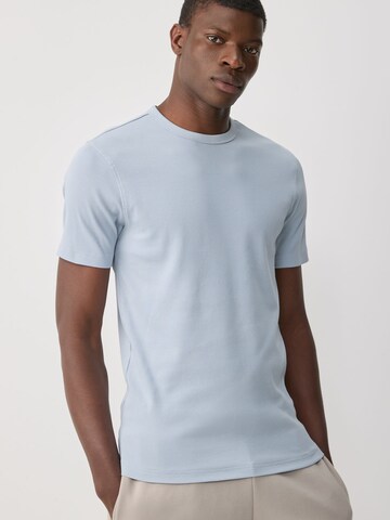 T-Shirt Next en bleu : devant