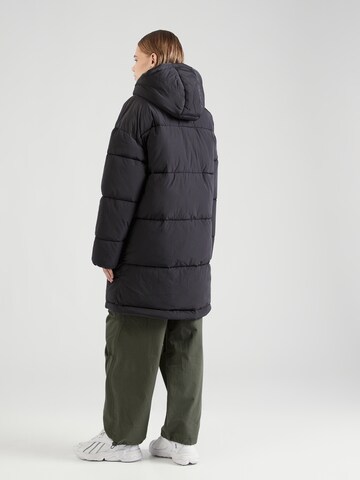 Pegador Winter Coat in Black