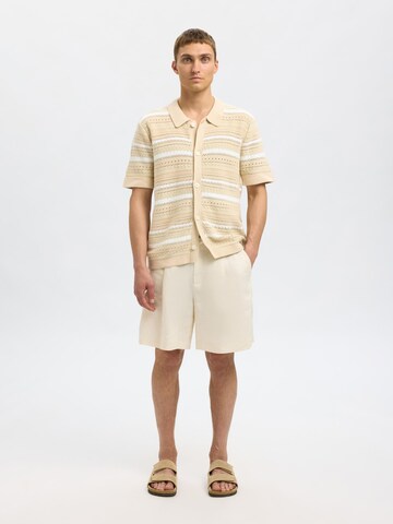 SELECTED Regular fit Button Up Shirt in Beige