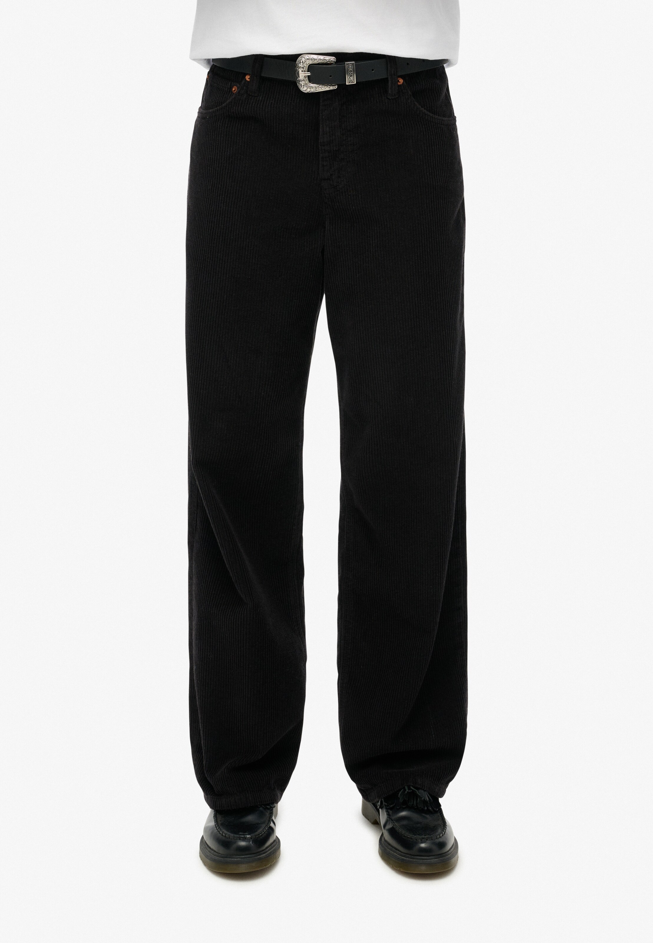 Superdry Широка кройка Панталон в черно: отпред