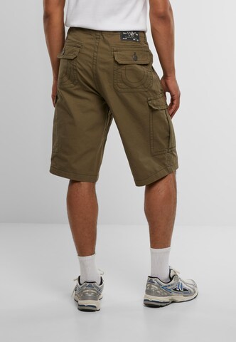 True Religion Regular Shorts in Grün