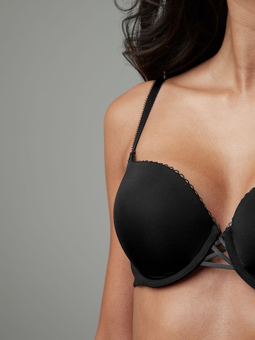 Next - Push-up Sujetador en negro
