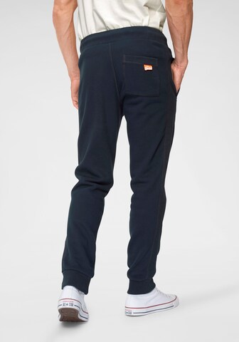 Superdry Tapered Hose in Blau