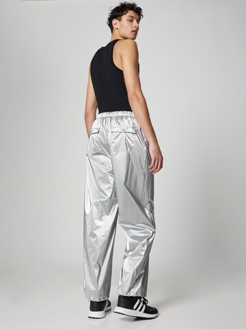 VIERVIER Wide leg Trousers 'Ylvi' in Silver