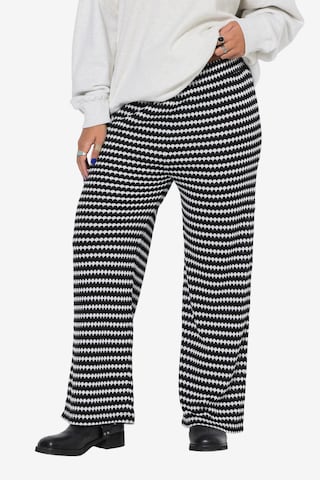 Studio Untold Hose in Schwarz: Vorderseite