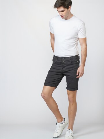 KOROSHI Slimfit Shorts in Schwarz