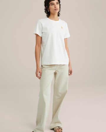 T-shirt WE Fashion en blanc