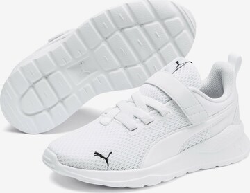 Baskets 'Anzarun' PUMA en blanc