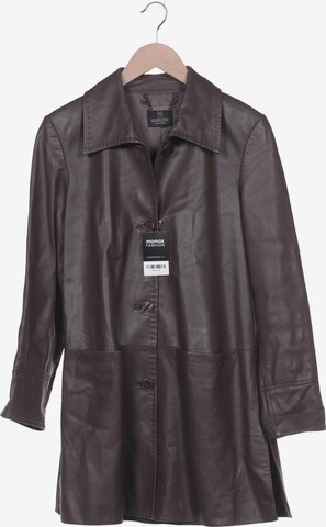 Madeleine Jacket & Coat in S in Brown: front