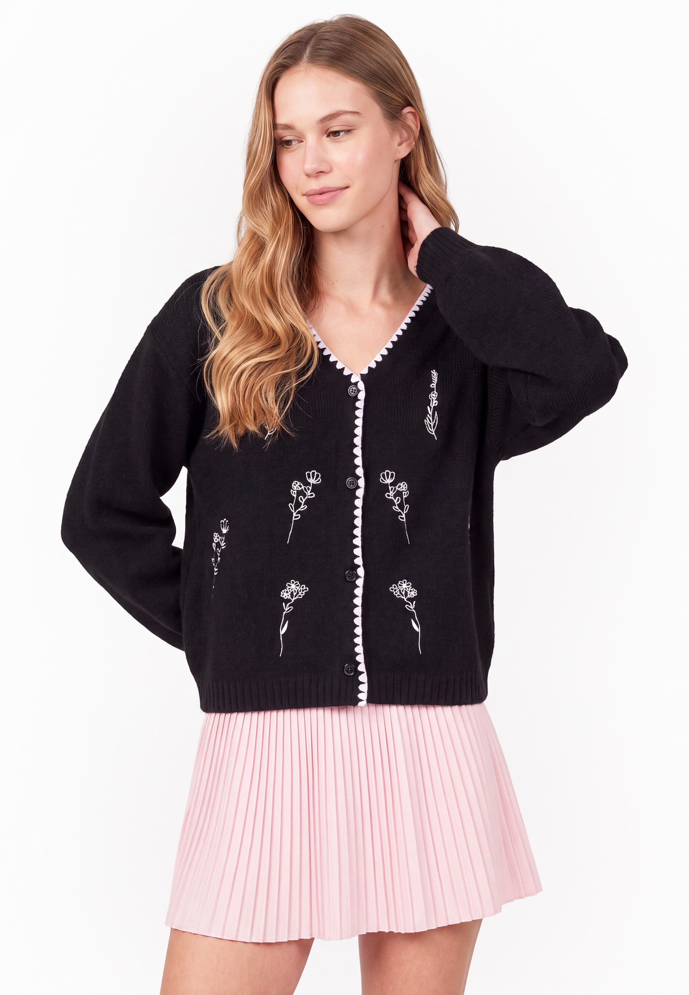 MYMO Knit Cardigan in Black: front