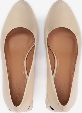 Kazar Pumps in Beige