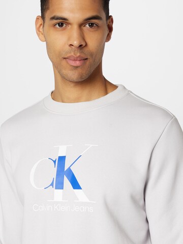 Calvin Klein Jeans Sweatshirt in Grey